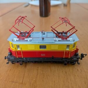 Vintage Roco Austrian MBS 1045 HO Model Train Locomotive
